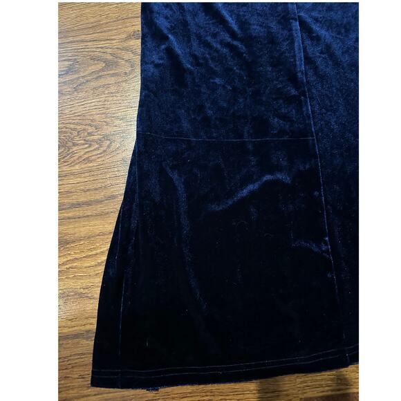 Lulu's Women's Eternal Elegance Velvet Short Sleeve Evening Gown Blue Small NWT - Picture 6 of 10